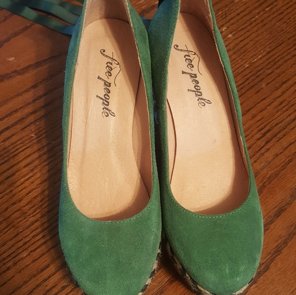 Free people Charade espadrille wedges.  Size 38. - Picture 5 of 5